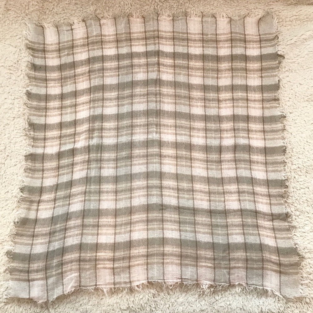 Lightweight Plaid Scarf w/ fringed Edges